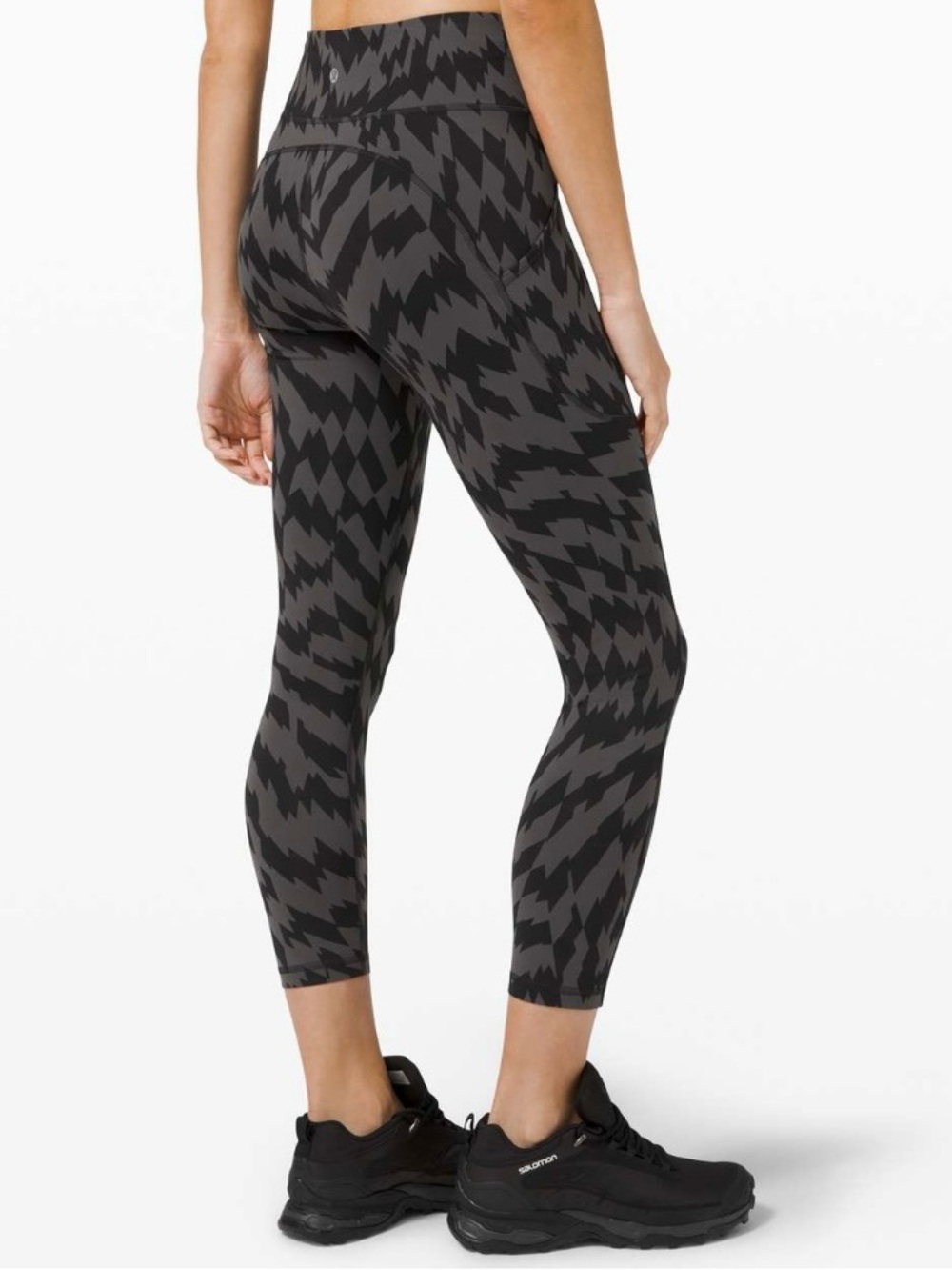 Lululemon Invigorate High-Rise Tight 25"
Voltage Graphite Grey Black